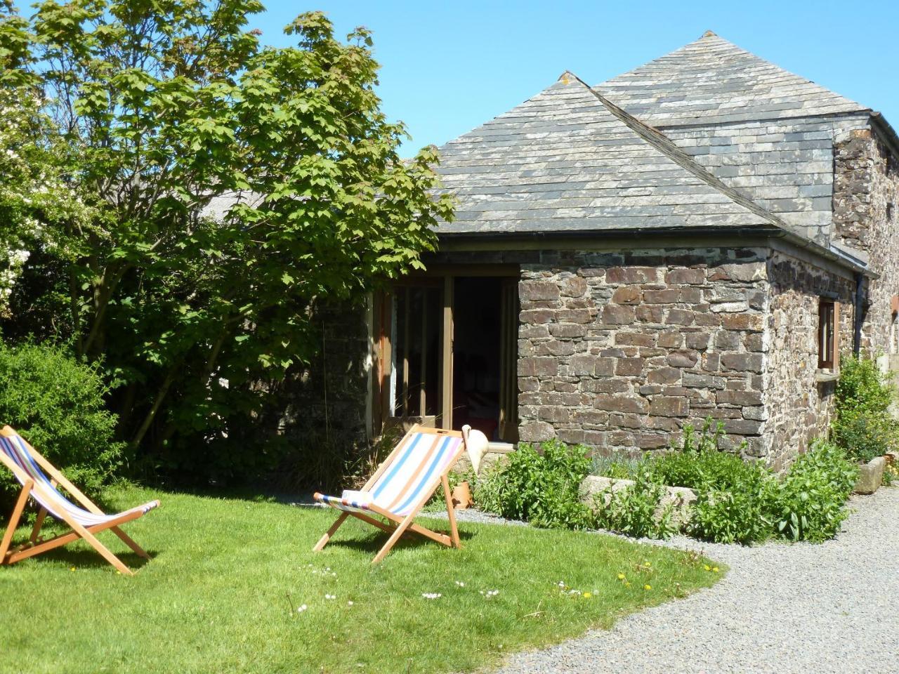 Lower Tresmorn Farmhouse Crackington Haven Εξωτερικό φωτογραφία